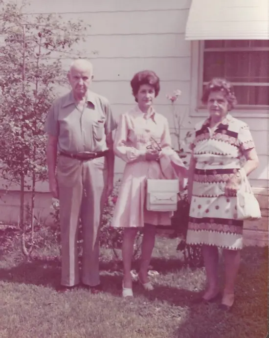 Ruth Cratin with Clate & Nannie Foster, parents